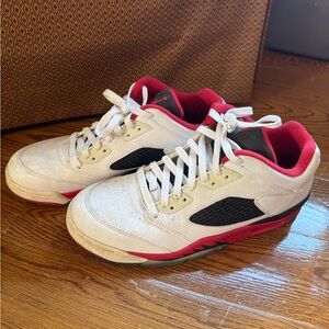 NIKE AIR JORDAN 5 RETRO LOW FIRE RED TOP
